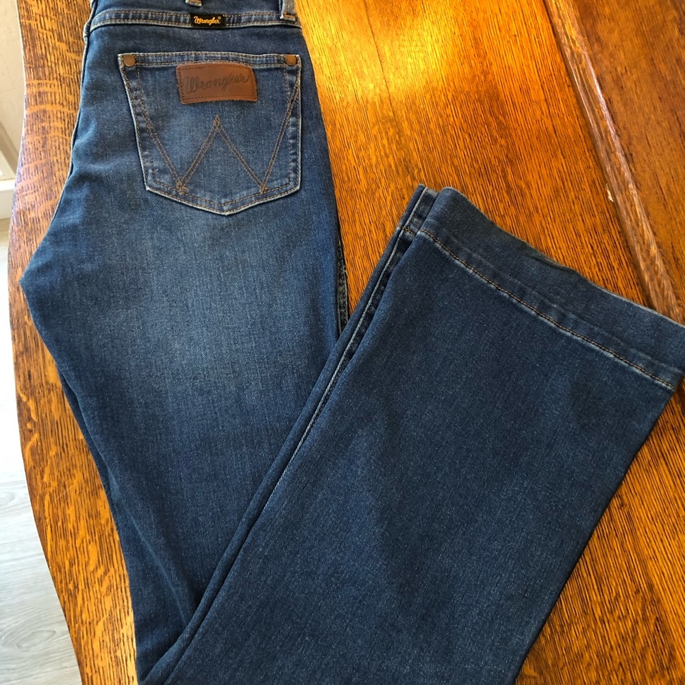 Wrangler retro high rise flares